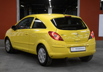 Подержанный автомобиль Opel Corsa 2007 года (7 фото)
