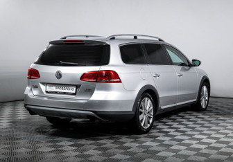 Подержанный автомобиль Volkswagen Passat Wagon 2013 года (5 фото)