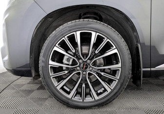 Подержанный автомобиль Exeed VX 2023 года (18 фото)