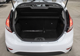 Подержанный автомобиль Ford Fiesta Hatchback 2018 года (10 фото)