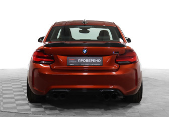 Подержанный автомобиль BMW M2 2019 года (6 фото)