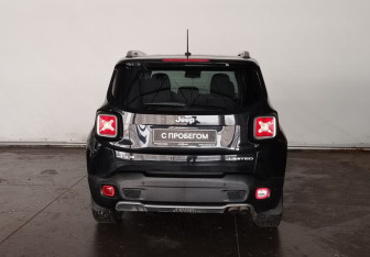 Подержанный автомобиль Jeep Renegade 2015 года (5 фото)