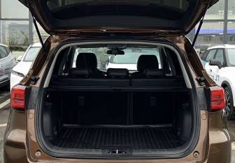 Подержанный автомобиль Changan CS75 2020 года (10 фото)