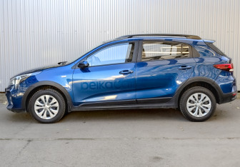 Подержанный автомобиль Kia Rio Hatchback 2021 года (8 фото)