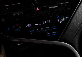 Подержанный автомобиль Toyota Camry Sedan 2021 года (19 фото)