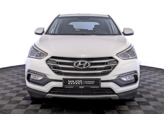 Подержанный автомобиль Hyundai Santa Fe 2018 года (2 фото)