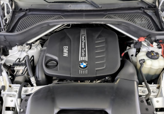 Подержанный автомобиль BMW X6 2019 года (9 фото)