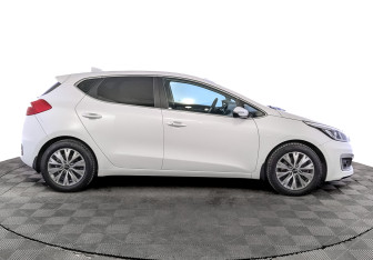 Подержанный автомобиль Kia Ceed Hatchback 2018 года (4 фото)