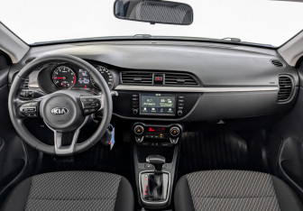 Подержанный автомобиль Kia Rio Hatchback 2019 года (14 фото)