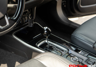 Подержанный автомобиль Mitsubishi Outlander 2021 года (12 фото)