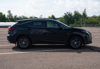 Подержанный автомобиль Lexus RX 2016 года (4 фото)