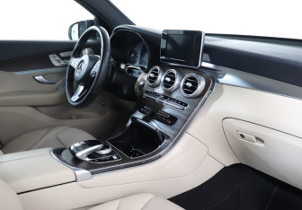 Подержанный автомобиль Mercedes-Benz GLC Coupe 2017 года (9 фото)