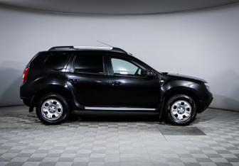 Подержанный автомобиль Renault Duster 2013 года (4 фото)
