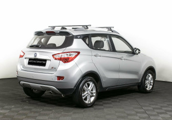 Подержанный автомобиль Changan CS35 2016 года (3 фото)