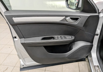 Подержанный автомобиль Renault Arkana 2021 года (19 фото)