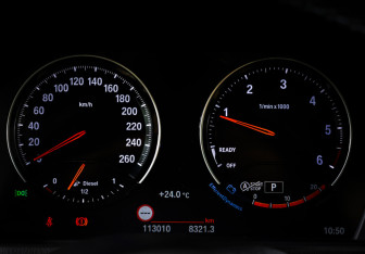 Подержанный автомобиль BMW X1 2019 года (15 фото)