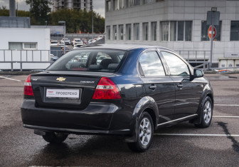 Подержанный автомобиль Chevrolet Aveo Sedan 2011 года (5 фото)