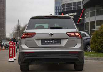 Подержанный автомобиль Volkswagen Tiguan 2020 года (6 фото)