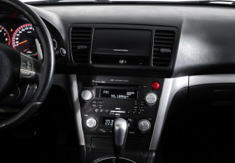 Подержанный автомобиль Subaru Outback Wagon 2007 года (11 фото)