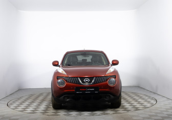 Подержанный автомобиль Nissan Juke 2011 года (2 фото)
