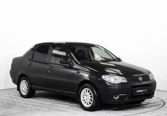 Подержанный автомобиль Fiat Albea 2010 года (3 фото)