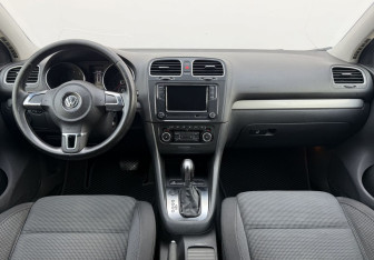 Подержанный автомобиль Volkswagen Golf Hatchback 2011 года (12 фото)