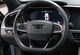Подержанный автомобиль Geely Tugella 2023 года (18 фото)