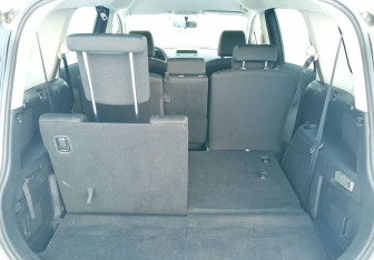 Подержанный автомобиль Mazda 5 2008 года (20 фото)