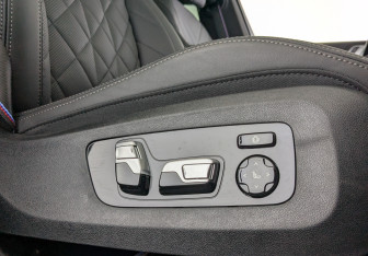 Подержанный автомобиль BMW X6 2024 года (26 фото)