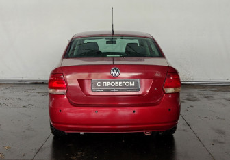 Подержанный автомобиль Volkswagen Polo Sedan 2011 года (6 фото)