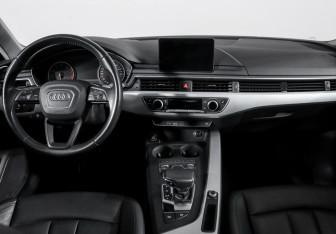 Подержанный автомобиль Audi A4 Sedan 2018 года (12 фото)