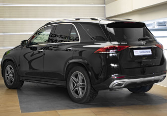 Подержанный автомобиль Mercedes-Benz GLE 2020 года (6 фото)
