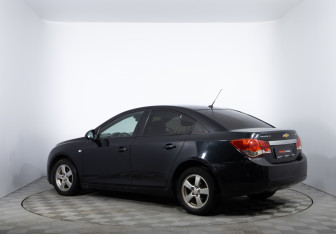 Подержанный автомобиль Chevrolet Cruze Sedan 2012 года (7 фото)