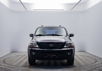 Подержанный автомобиль Kia Sorento 2007 года (2 фото)