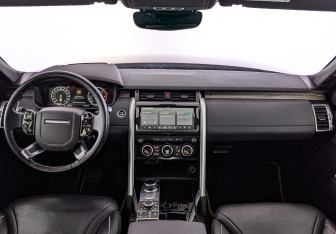 Подержанный автомобиль Land Rover Discovery 2019 года (14 фото)