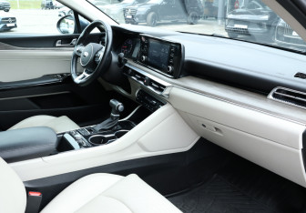 Подержанный автомобиль Kia K5 2020 года (9 фото)