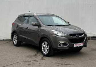 Подержанный автомобиль Hyundai ix35 2013 года (3 фото)