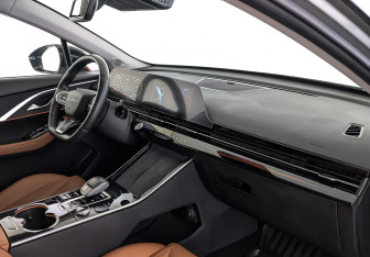 Подержанный автомобиль Omoda C5 2023 года (13 фото)