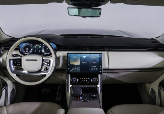 Подержанный автомобиль Land Rover Range Rover 2022 года (14 фото)