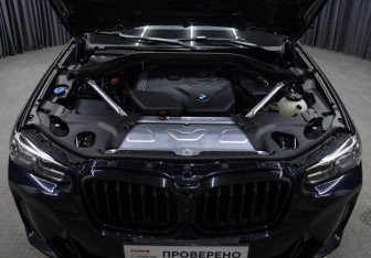 Подержанный автомобиль BMW X3 2024 года (9 фото)