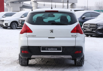 Подержанный автомобиль Peugeot 3008 2012 года (6 фото)