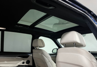 Подержанный автомобиль BMW X5 2018 года (16 фото)