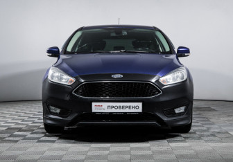 Подержанный автомобиль Ford Focus Hatchback 2017 года (2 фото)