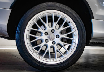 Подержанный автомобиль Audi Q7 2008 года (40 фото)