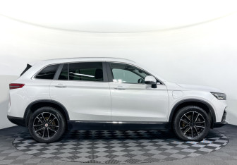 Подержанный автомобиль Skywell ET5 2022 года (4 фото)