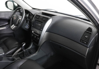 Подержанный автомобиль Geely Emgrand X7 2014 года (6 фото)