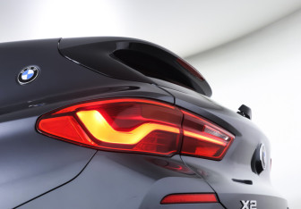 Подержанный автомобиль BMW X2 2018 года (21 фото)