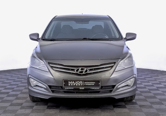 Подержанный автомобиль Hyundai Solaris Sedan 2014 года (2 фото)