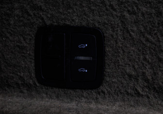 Подержанный автомобиль Audi Q7 2007 года (17 фото)