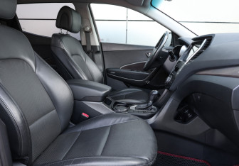 Подержанный автомобиль Hyundai Santa Fe 2015 года (10 фото)
